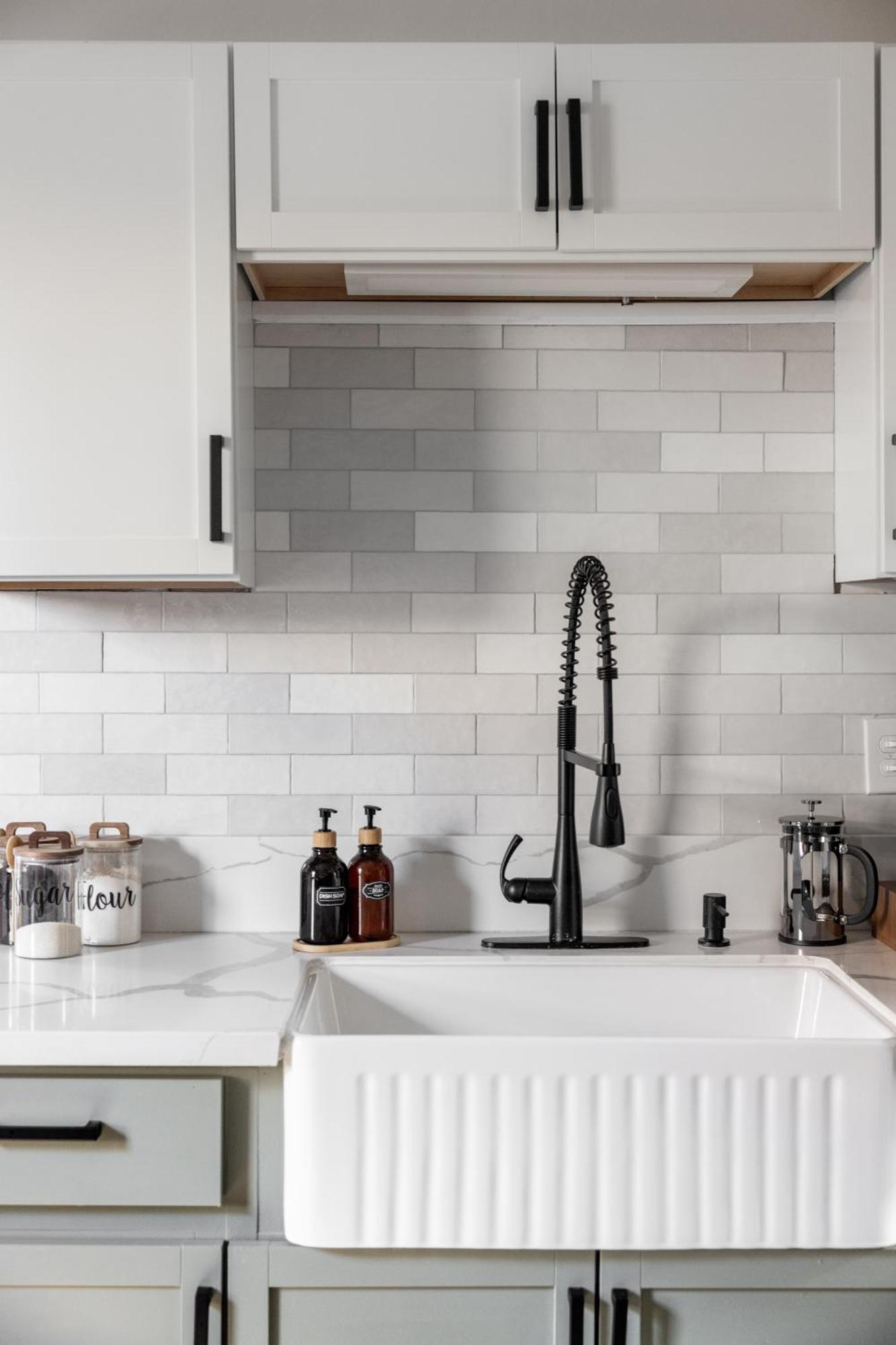 Mid-Century Modern Retreat In Little Italy Apartment Cleveland Exterior foto